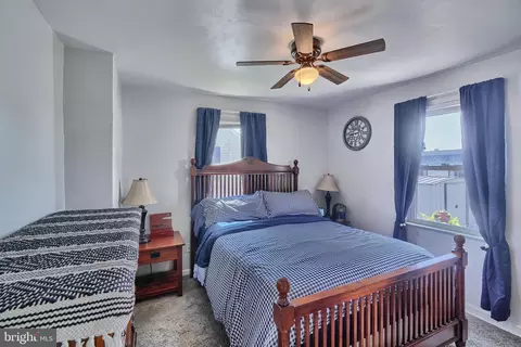 Bedroom - 7315 School, Dundalk, MD 21222 photo 1 of 6