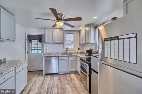 Kitchen - 7315 School, Dundalk, MD 21222 photo 1 of 2