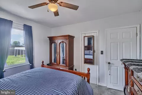 Bedroom - 7315 School, Dundalk, MD 21222 photo 3 of 6