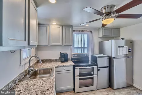 Kitchen - 7315 School, Dundalk, MD 21222 photo 2 of 2