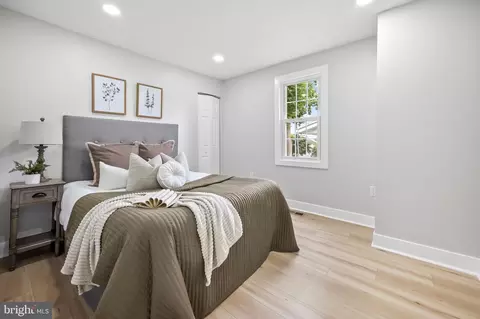 Bedroom - 5929 Sunset Ave, Baltimore, MD 21207 photo 4 of 6