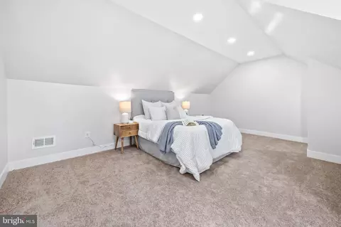 Bedroom - 5929 Sunset Ave, Baltimore, MD 21207 photo 1 of 6