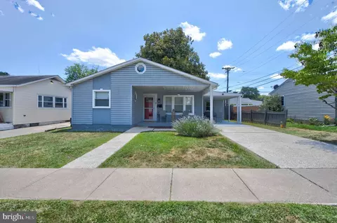 34 Blister St, Middle River, MD 21220