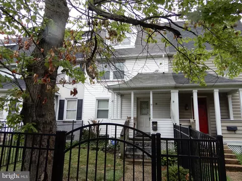 7 Eastship Rd, Dundalk, MD 21222 photo 2