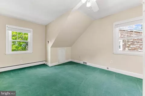 Bedroom - 723 Dunkirk Rd, Baltimore, MD 21212 photo 4 of 5