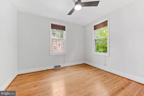 Bedroom - 723 Dunkirk Rd, Baltimore, MD 21212 photo 1 of 5