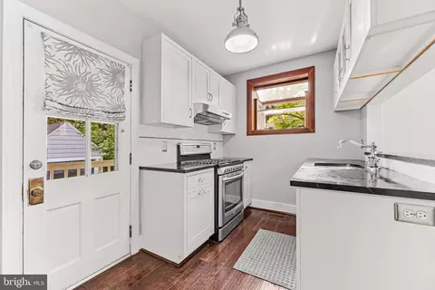 Kitchen - 723 Dunkirk Rd, Baltimore, MD 21212 photo 3 of 6