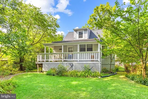 Exterior - 723 Dunkirk Rd, Baltimore, MD 21212 photo 10 of 11