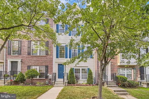 18 Hallsdale Ct, Rosedale, MD 21237
