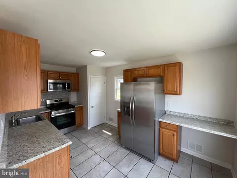 2810 Florida, Halethorpe, MD 21227 photo 4