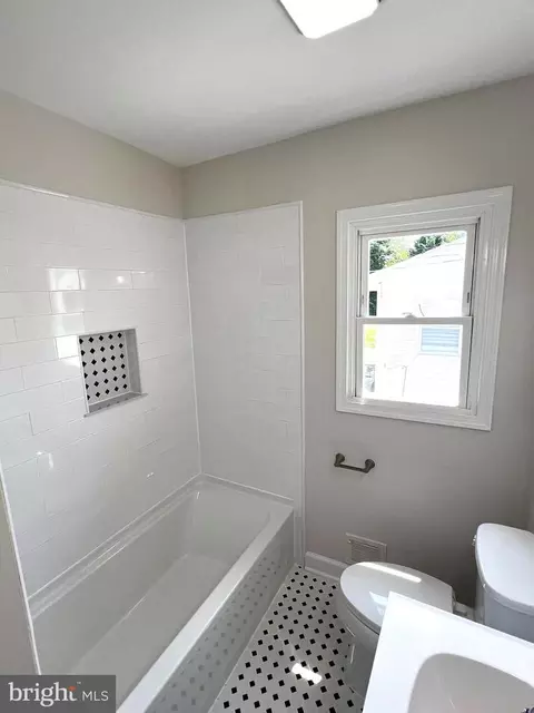2810 Florida, Halethorpe, MD 21227 photo 11
