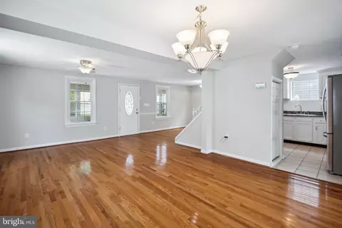 Living - 2522 Sycamore Ave, Sparrows Point, MD 21219 photo 4 of 12