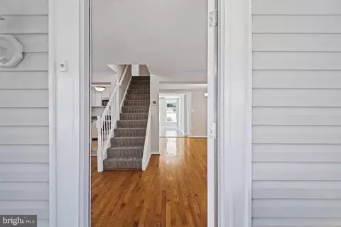 Entry Way - 2522 Sycamore Ave, Sparrows Point, MD 21219 photo 1 of 10