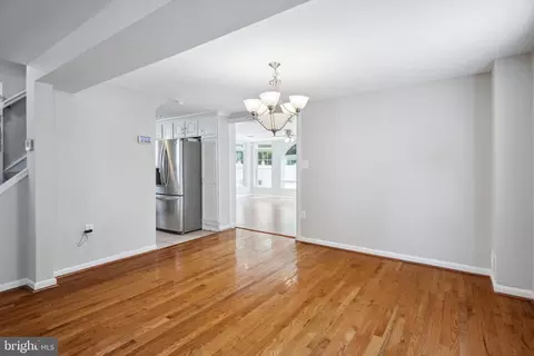 Entry Way - 2522 Sycamore Ave, Sparrows Point, MD 21219 photo 5 of 10