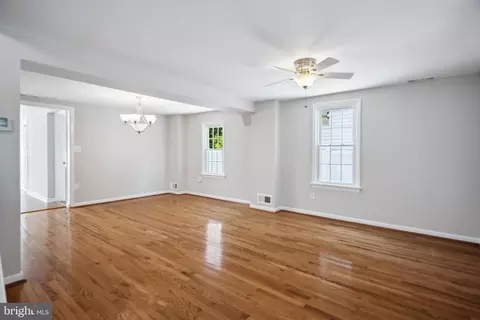 Living - 2522 Sycamore Ave, Sparrows Point, MD 21219 photo 8 of 12