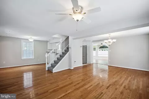 Living - 2522 Sycamore Ave, Sparrows Point, MD 21219 photo 7 of 12