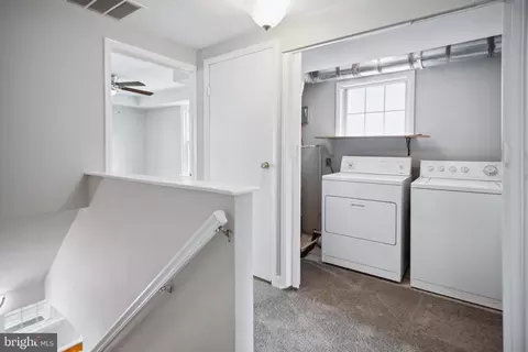 Entry Way - 2522 Sycamore Ave, Sparrows Point, MD 21219 photo 8 of 10