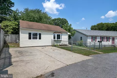 40 Stabilizer Dr, Middle River, MD 21220 photo 2