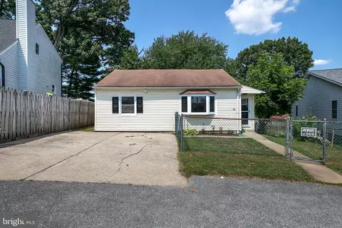 40 Stabilizer Dr, Middle River, MD 21220 photo 4