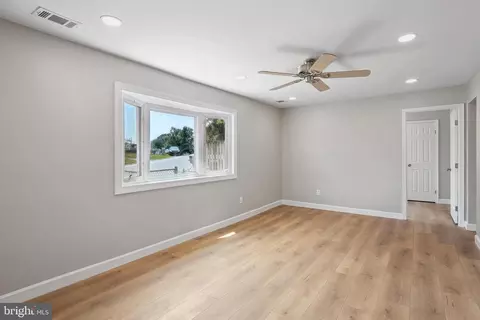 40 Stabilizer Dr, Middle River, MD 21220 photo 7