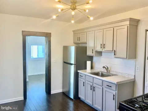233 Pinewood Rd, Dundalk, MD 21222
