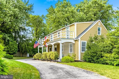 52 Gerard Ave, Lutherville Timonium, MD 21093