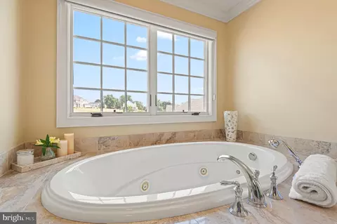 Bath - 13307 Brighton View Ct, Phoenix, MD 21131 photo 2 of 6