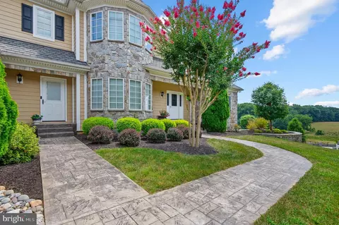 Exterior - 13307 Brighton View Ct, Phoenix, MD 21131 photo 2 of 11