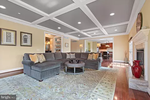 Living - 13307 Brighton View Ct, Phoenix, MD 21131 photo 6 of 6
