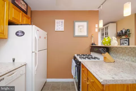 Kitchen - 3435 Cornwall Rd, Dundalk, MD 21222 photo 2 of 2