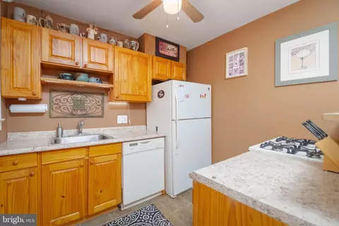 Kitchen - 3435 Cornwall Rd, Dundalk, MD 21222 photo 1 of 2