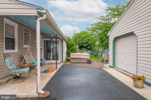 Exterior - 3435 Cornwall Rd, Dundalk, MD 21222 photo 2 of 12