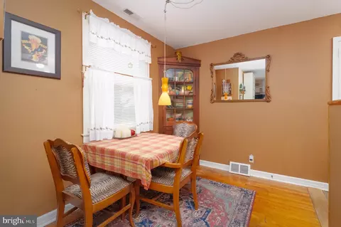 Dining - 3435 Cornwall Rd, Dundalk, MD 21222 photo 2 of 2