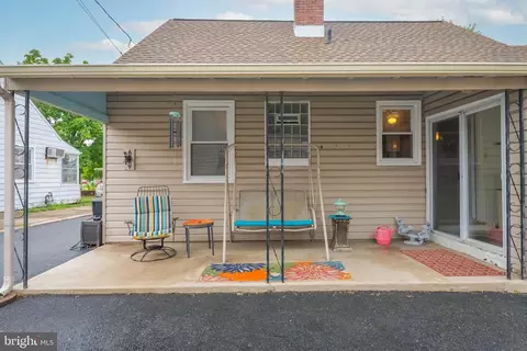Exterior - 3435 Cornwall Rd, Dundalk, MD 21222 photo 3 of 12