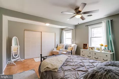 Bedroom - 910 Cromwell Bridge Rd, Towson, MD 21286 photo 4 of 6