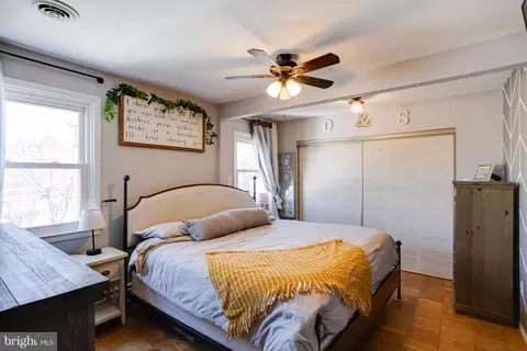 Bedroom - 910 Cromwell Bridge Rd, Towson, MD 21286 photo 1 of 6