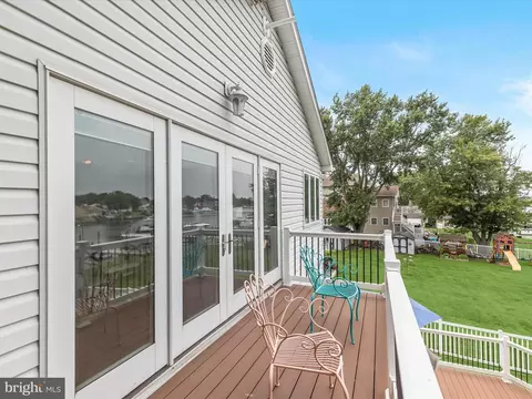 Exterior - 7332 Waldman Ave, Sparrows Point, MD 21219 photo 9 of 13