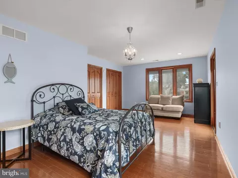 Bedroom - 7332 Waldman Ave, Sparrows Point, MD 21219 photo 8 of 9