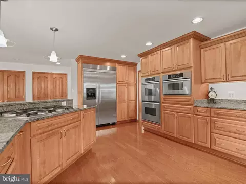 Kitchen - 7332 Waldman Ave, Sparrows Point, MD 21219 photo 4 of 7