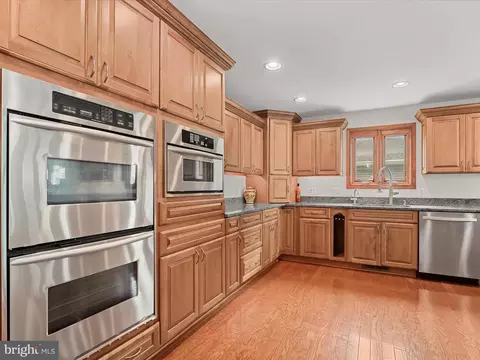 Kitchen - 7332 Waldman Ave, Sparrows Point, MD 21219 photo 3 of 7