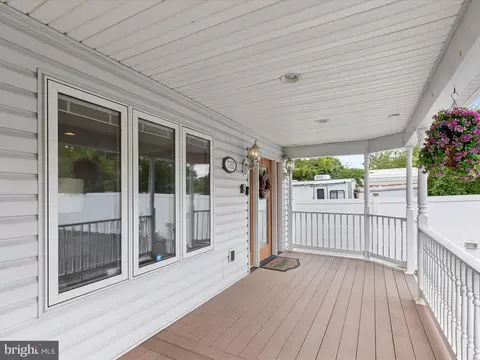 Exterior - 7332 Waldman Ave, Sparrows Point, MD 21219 photo 2 of 13
