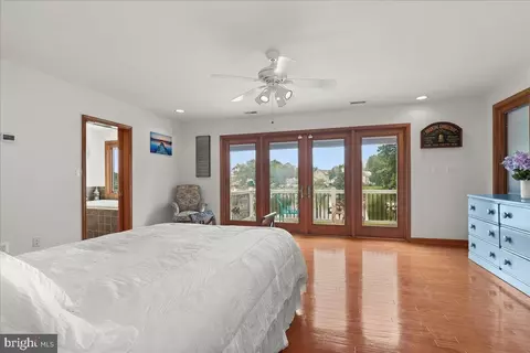Bedroom - 7332 Waldman Ave, Sparrows Point, MD 21219 photo 2 of 9