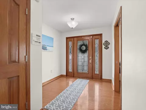 Entry Way - 7332 Waldman Ave, Sparrows Point, MD 21219 photo 2 of 2