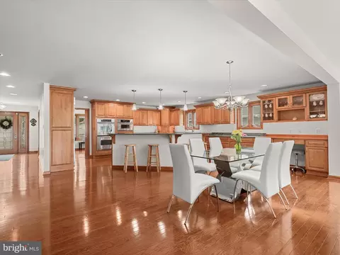 Dining - 7332 Waldman Ave, Sparrows Point, MD 21219 photo 1 of 3