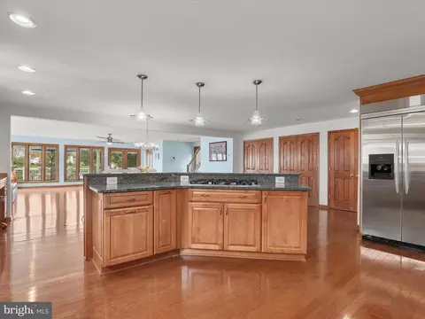 Kitchen - 7332 Waldman Ave, Sparrows Point, MD 21219 photo 5 of 7