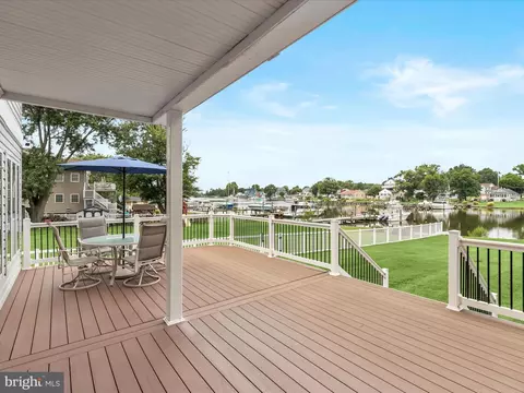 Exterior - 7332 Waldman Ave, Sparrows Point, MD 21219 photo 4 of 13