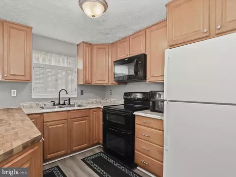 4001 Rustico Rd, Middle River, MD 21220 photo 7