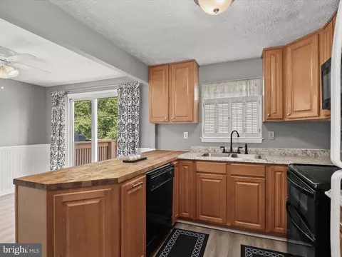 4001 Rustico Rd, Middle River, MD 21220 photo 9