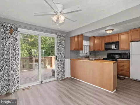 4001 Rustico Rd, Middle River, MD 21220 photo 6
