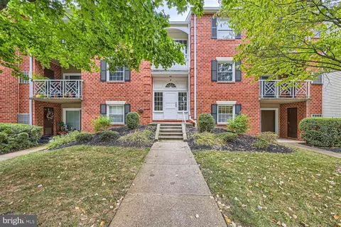 4 Brooking Ct #102, Lutherville Timonium, MD 21093